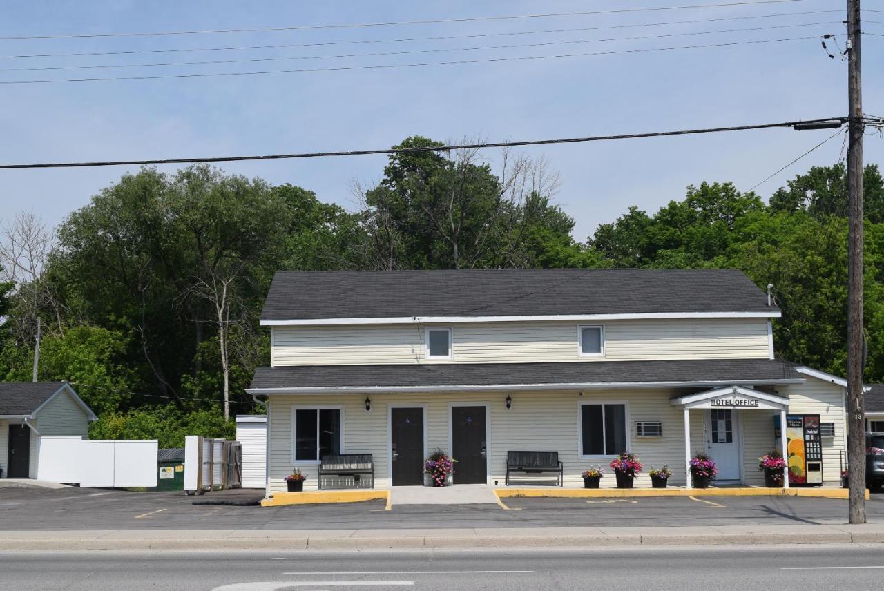 Knights Inn Arnprior Exterior photo